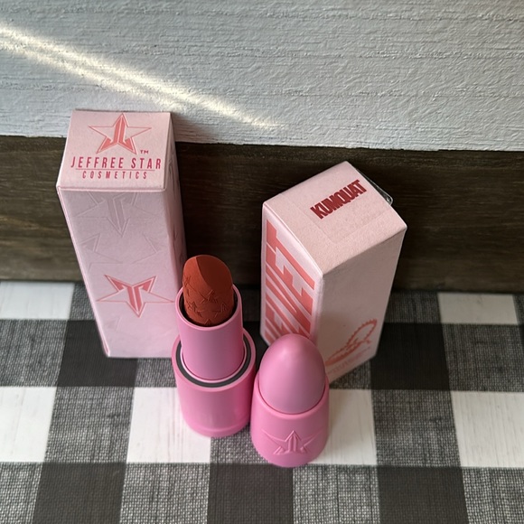 Jeffree Star Kumquat Velvet Trap Lipstick - Picture 3 of 3